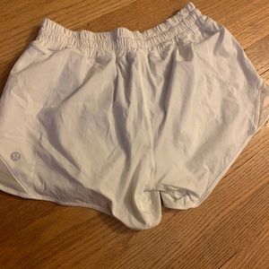 white lululemon hotty hot shorts